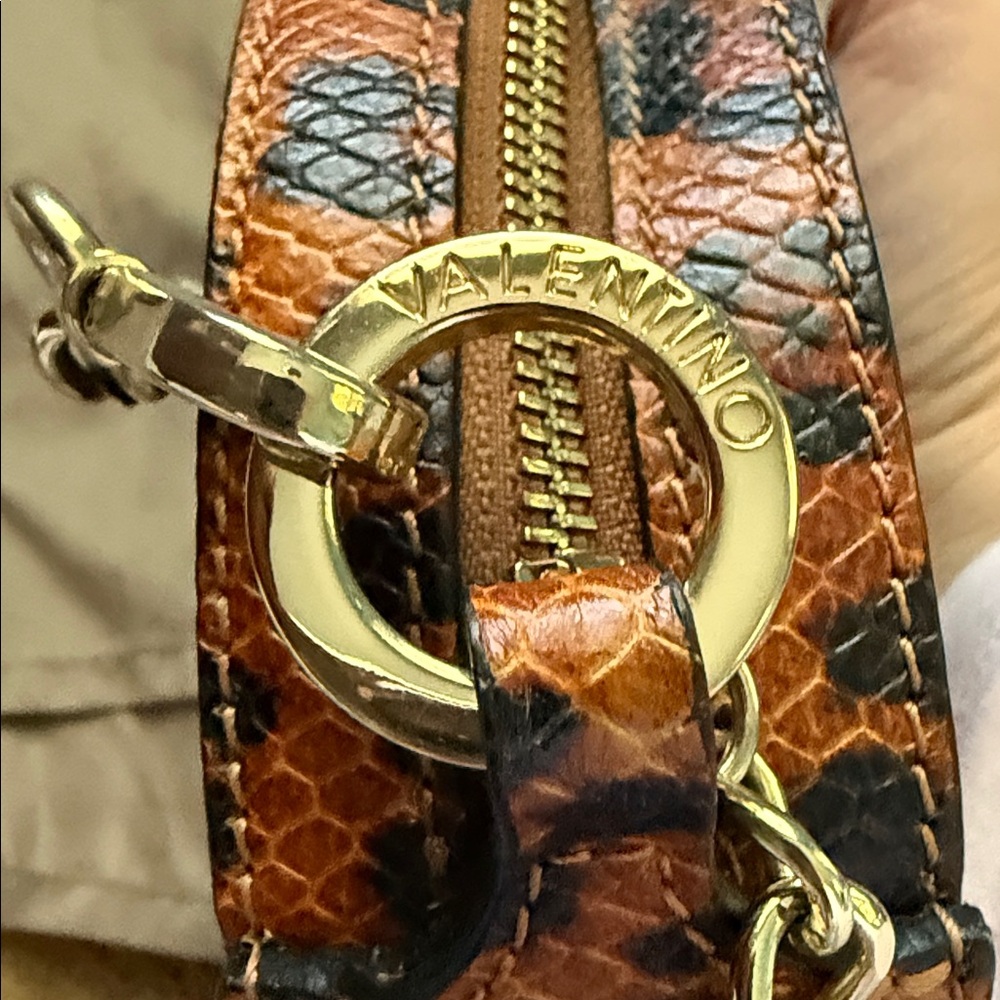 Mario Valentino Animal Print Crossbody Bag with Gold Chain - Picture 4 of 4
